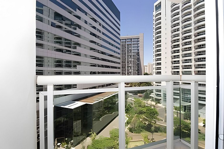 Apto mobiliado com estacionamento no Saint Morritz