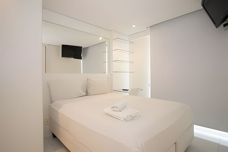 Studio com academia moderna no Saint Morritz