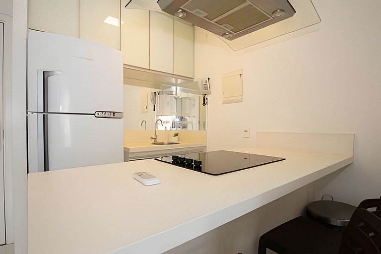 Studio com academia moderna no Saint Morritz