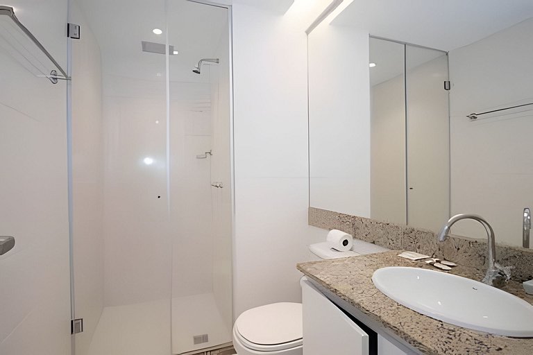 Studio com academia moderna no Saint Morritz