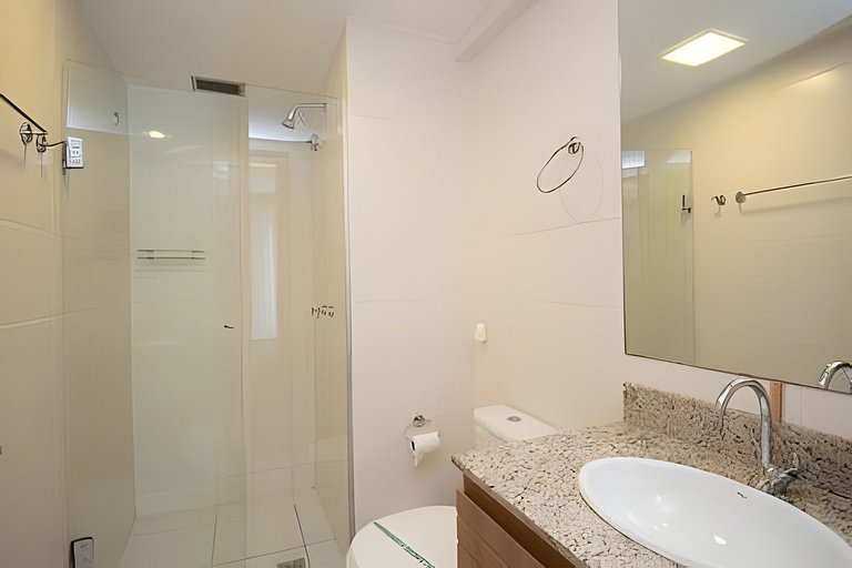 Apartamento com estacionamento no Saint Morritz