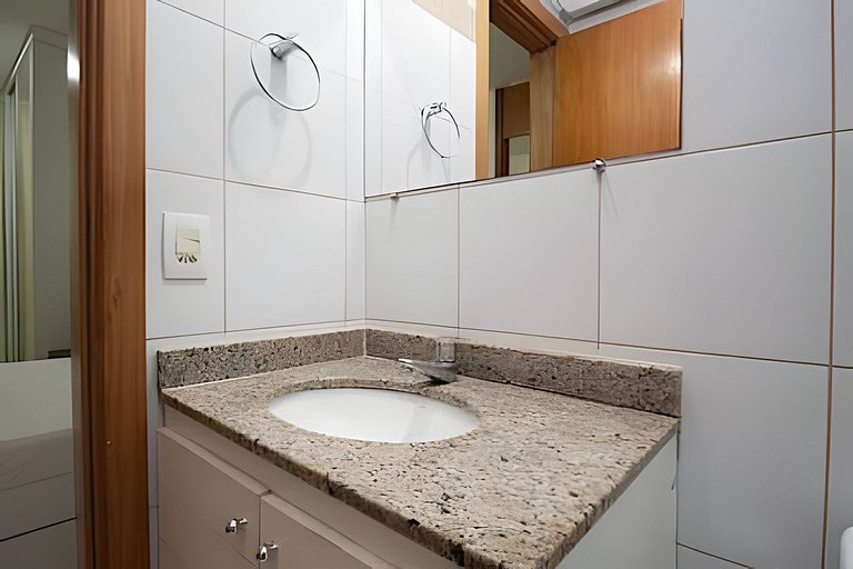 Apto privativo com piscina no Life Resort
