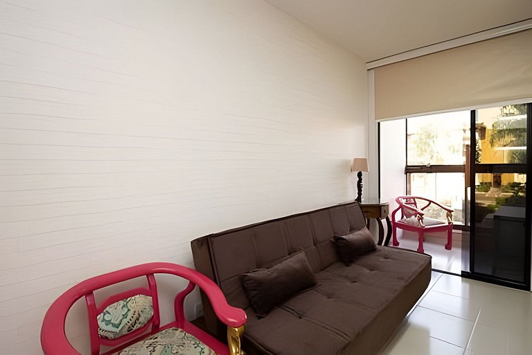 Apto a beira do lago no Life Resort