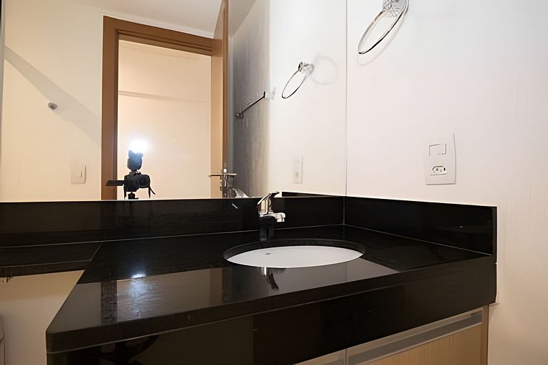 Duplex Mobiliado com Estilo no Athos Bulcão
