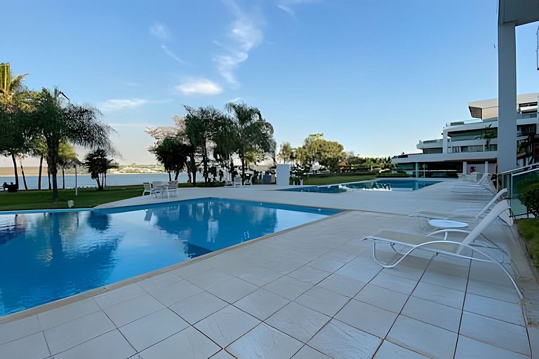 Apto com estacionamento no Lake View Hotel