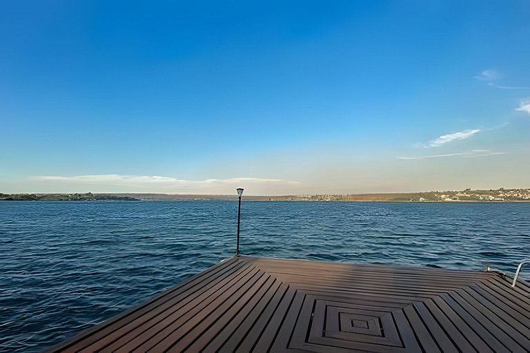 Apto com estacionamento no Lake View Hotel